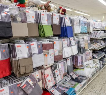 Gardinen und Vorhänge in verschiedenen Farben