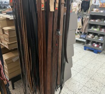 Herrliche Lederhosen-Gürtel in verschiedenen Farben